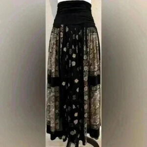Vintage 80s Platinum Dorthy Schoelen Skirt style#:7115, Cut#9-64, R/N# 48266
